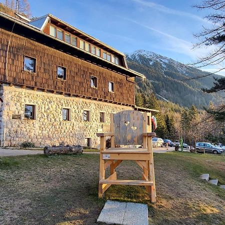 Valvasorjev Dom Pod Stolom Ostello Zirovnica Esterno foto