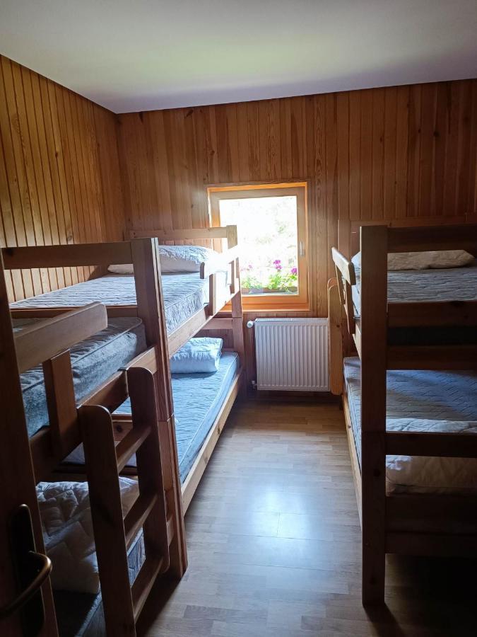 Valvasorjev Dom Pod Stolom Ostello Zirovnica Esterno foto